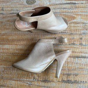 JEFFREY CAMPBELL Norene Slingback Heels Sz 6
